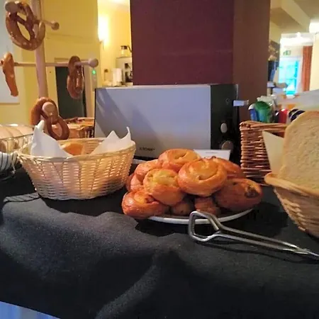 Bed & Breakfast Gaestezimmer Melina Am Nuerburgring