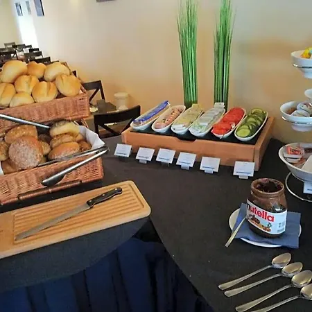 Gaestezimmer Melina Am Nuerburgring 3*