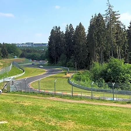 Gaestezimmer Melina Am Nuerburgring 3*