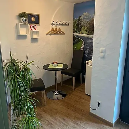 Bed & Breakfast Gaestezimmer Melina Am Nuerburgring Adenau